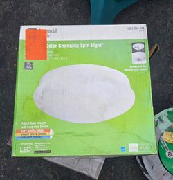 Commercial spinning light