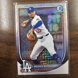 MOOKIE BETTS DODGERS TOPPS CHROME MLB SPORTS CARD!