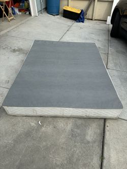 Queen Box Spring / Base de Cama Queen