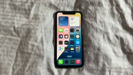 iPhone XR black 64 GB