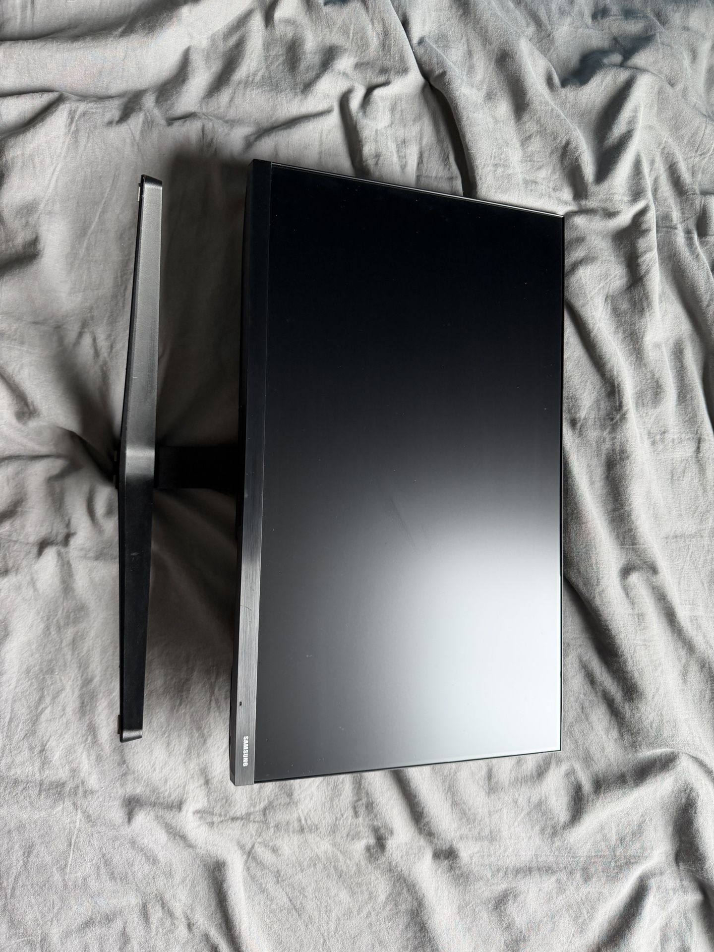 Samsung monitor 24” 75Hz