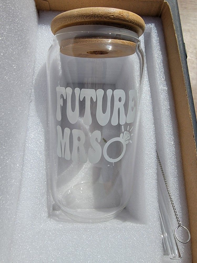$3 16 Oz Brand New Future Misses With Straw And Cleaner