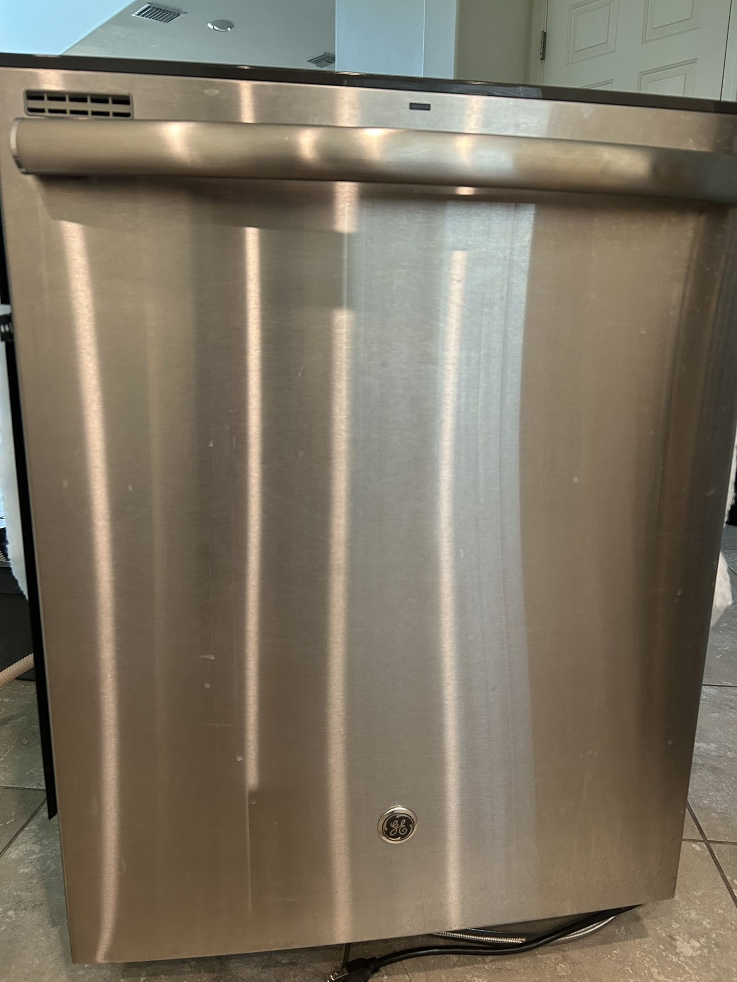 GE Stainless Steel Dishwasher - NO POWER