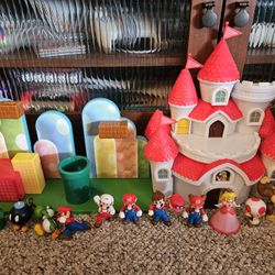 Jakks Pacific Princess Peach's Castle And Mario Acorn Plains Playset With Extra Figures