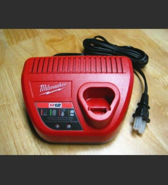 Milwaukee M12 Charger NEW