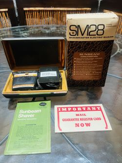 As-Is/ Untested Vintage Sunbeam Shavemaster Cord & Cordless Electric Shaver - Display Only