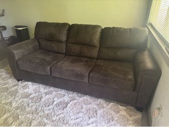 Gray/brown couch