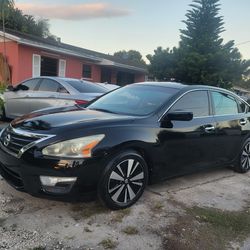 2015 Nissan Altima 25