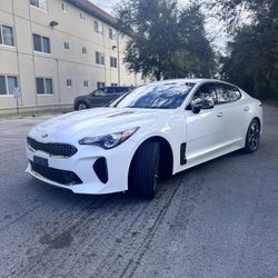 2020 KIA Stinger