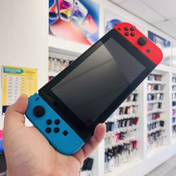 Nintendo Switch Neon