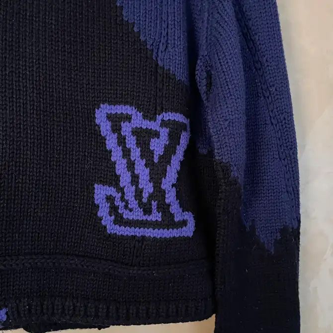 LOUIS VUITTON 100% cotton navy blue knitted cardigan sweater S For Sale at  1stDibs  louis vuitton cardigan blue, louis vuitton cardigan sweater, louis  vuitton cardigan womens