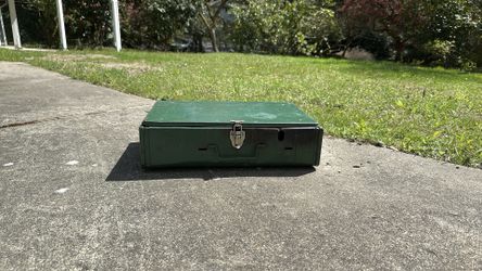 Coleman 425E 2 Burner Camp Stove Including Camp Fuel