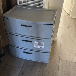 Free Plastic Dresser