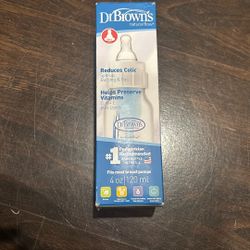 Brand New Dr Browns Bottle Reduces Colic 