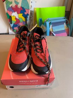 Easy spirit  women tennis shoes size 8