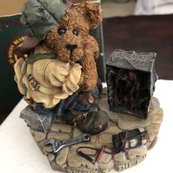 Boyd’s Bears Sparky And The Box