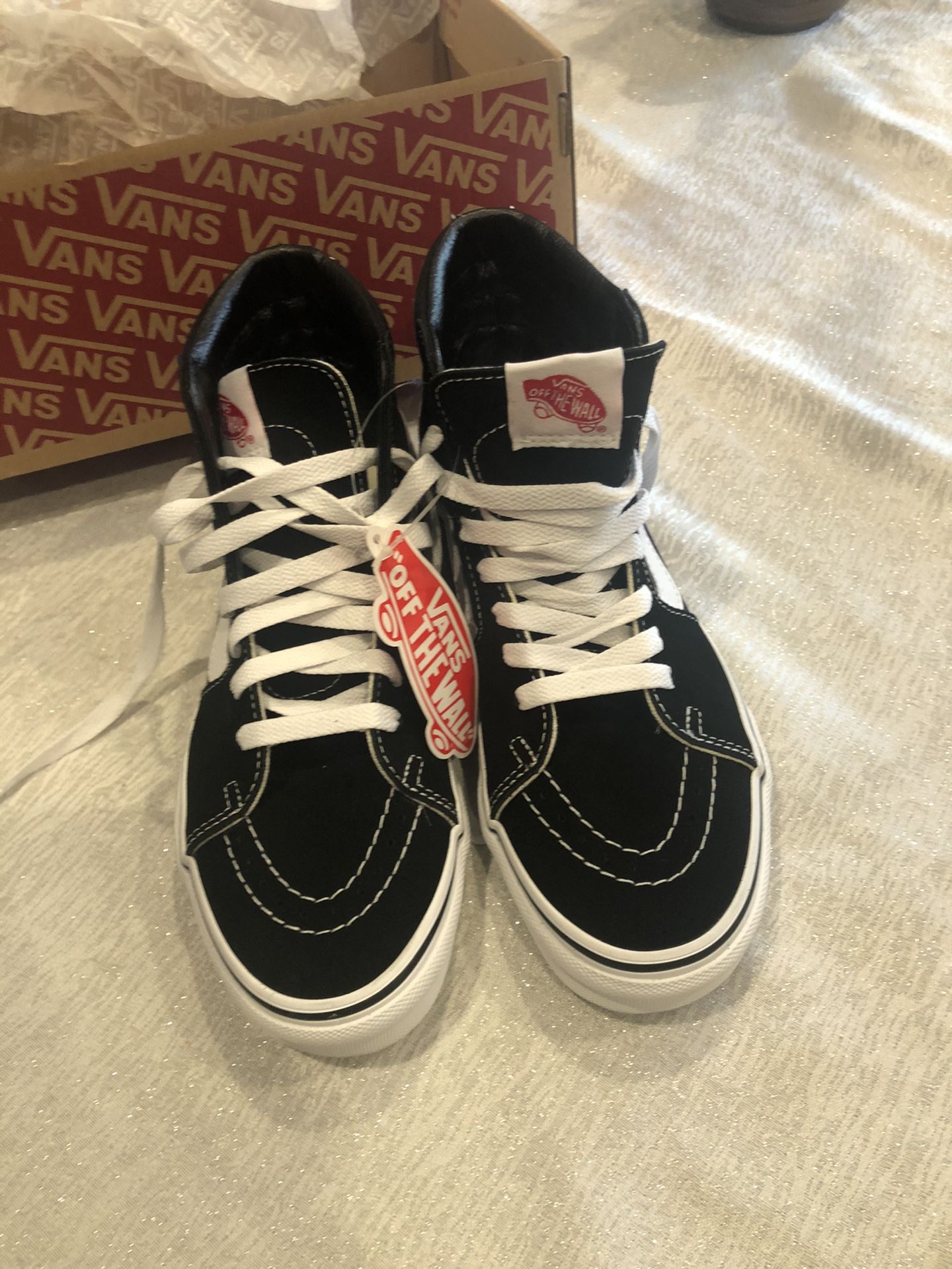 Vans brand new in box size 5.5 in men 7 in women