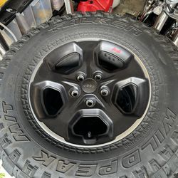 Jeep Gladiator Rubicon Wheels And Tires
