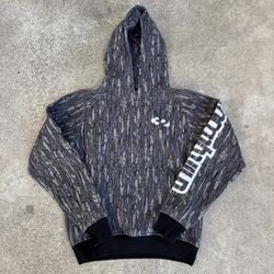 32 Hoodie