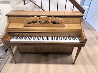 Free upright piano