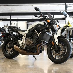 2015 YAMAHA FZ07