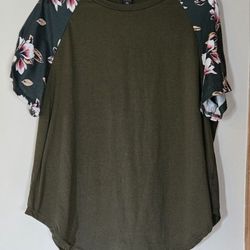 2X She in Curve Woman’sshort Sleeve Top