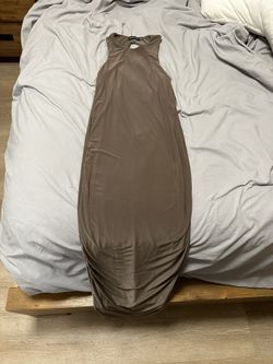 Pretty Little Thing Dress (Never worn) Size 8