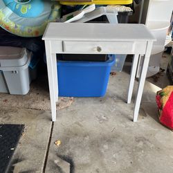 Desk With Pull Out Drawer