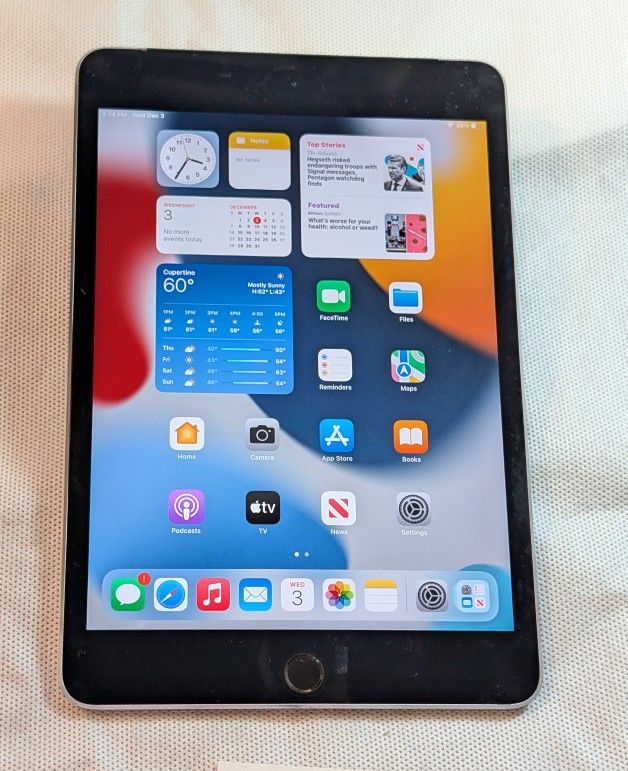 VERY Nice APPLE iPad MINI 4 128GB WIFI PLUS 4G CELLULAR UNLOCKED