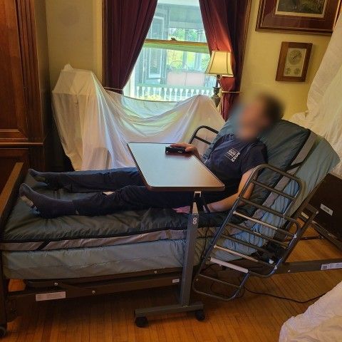 Electric control Medical Bed With Adjustable Frame