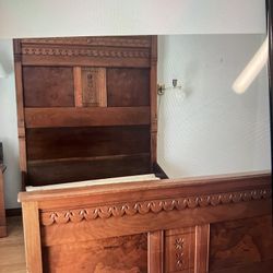 Antique Full Size Bedroom Suit