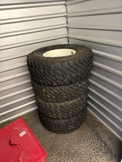4x Off-Road Tires 33x12.50R15 - Good Condition, One Flat