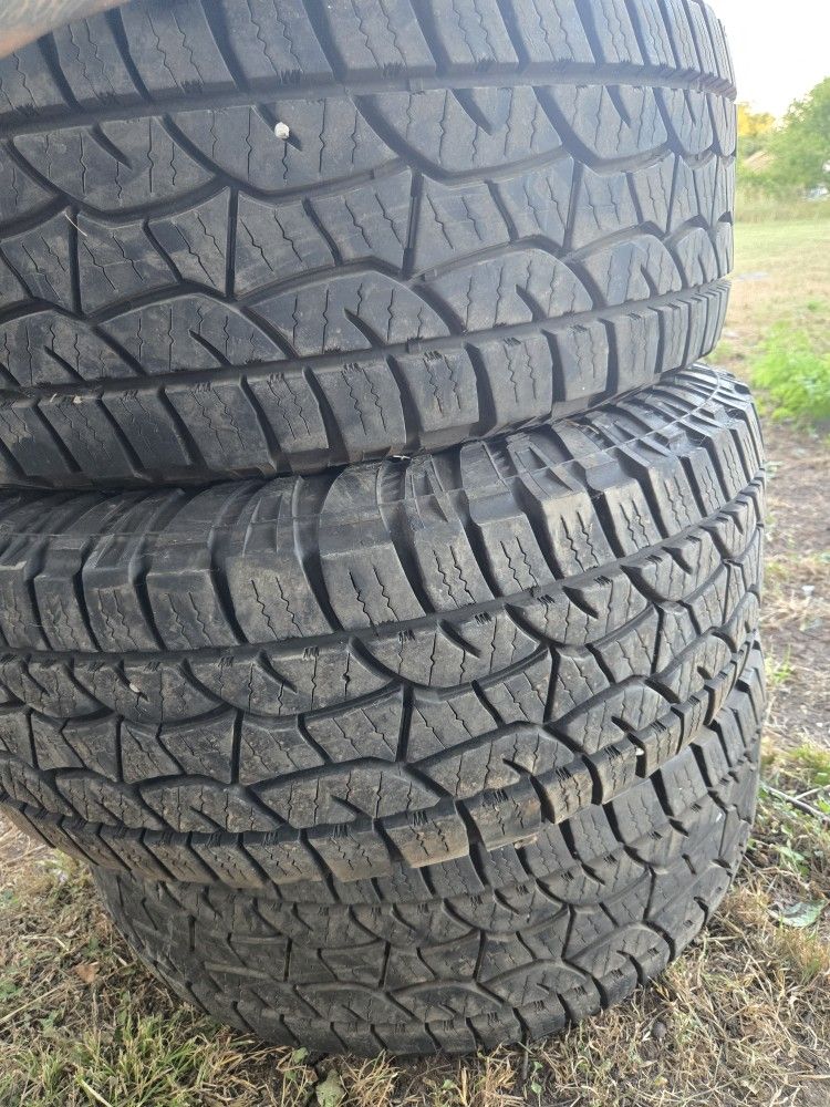 Cooper Dicoverer Tires