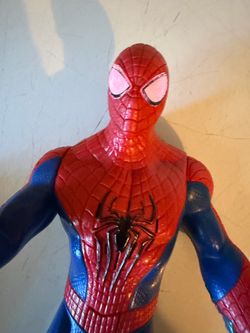 Spider-Man figure eyes light up when you move his arm makes sounds