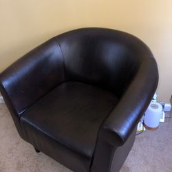 Nice Bucket Chairs