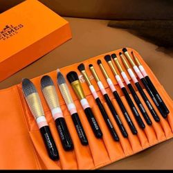 Make Up Brush 12pc SETS New In Box