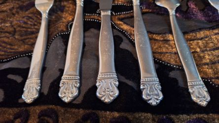 Hampton Silversmiths "Ascot" 18/10 Stainless  Lot of 13 Pcs.