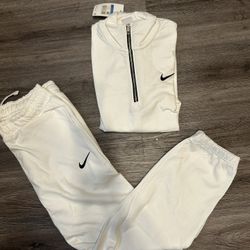 White Nike Jogger Set 