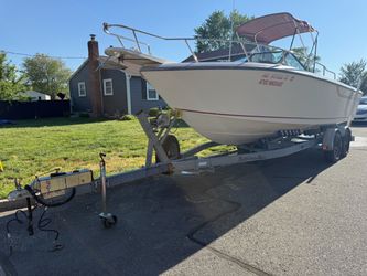 1989 Proline Boat