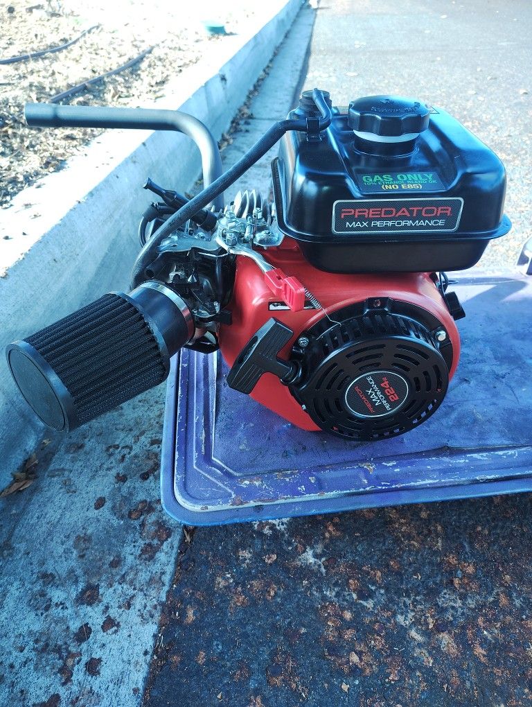 PREDATOR 224cc ENGINE CASH ONLY -NO TRADES