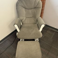 Glider White And Gray With Ottoman