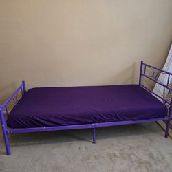 Metal Twin Bed Frame With Mattress For Toddlers