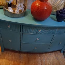 CUTE BUFFET OR TV STAND AT PICKY PINCHERS 801 TURNER ST CLEARWATER OPEN TODAY 12-4 FREE DELIVERY OPEN CHRISTMAS EVE