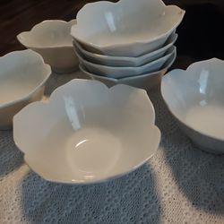 Vtg Set of 8 White Porcelain Lotus Shaped Bowls