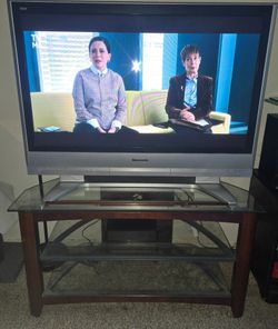 Tv Stand/Entertainment Center