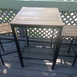 Patio Table And Chairs 