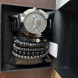 Steve Madden Watch With Bracelets