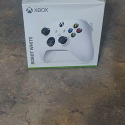 Robot White XBOX Controller New In Box