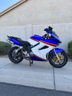 2007 HONDA VFR800 Sportbike