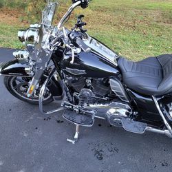 Harley Davidson Roadking 2019 REDUCED This Week Only